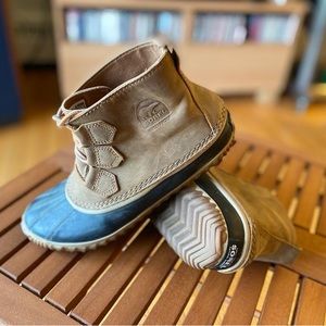 Sorel Women’s Out N About Leather Snow Boots